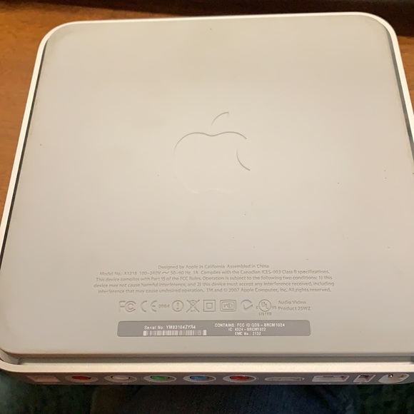 Apple TV first generation - Picture 2 of 4